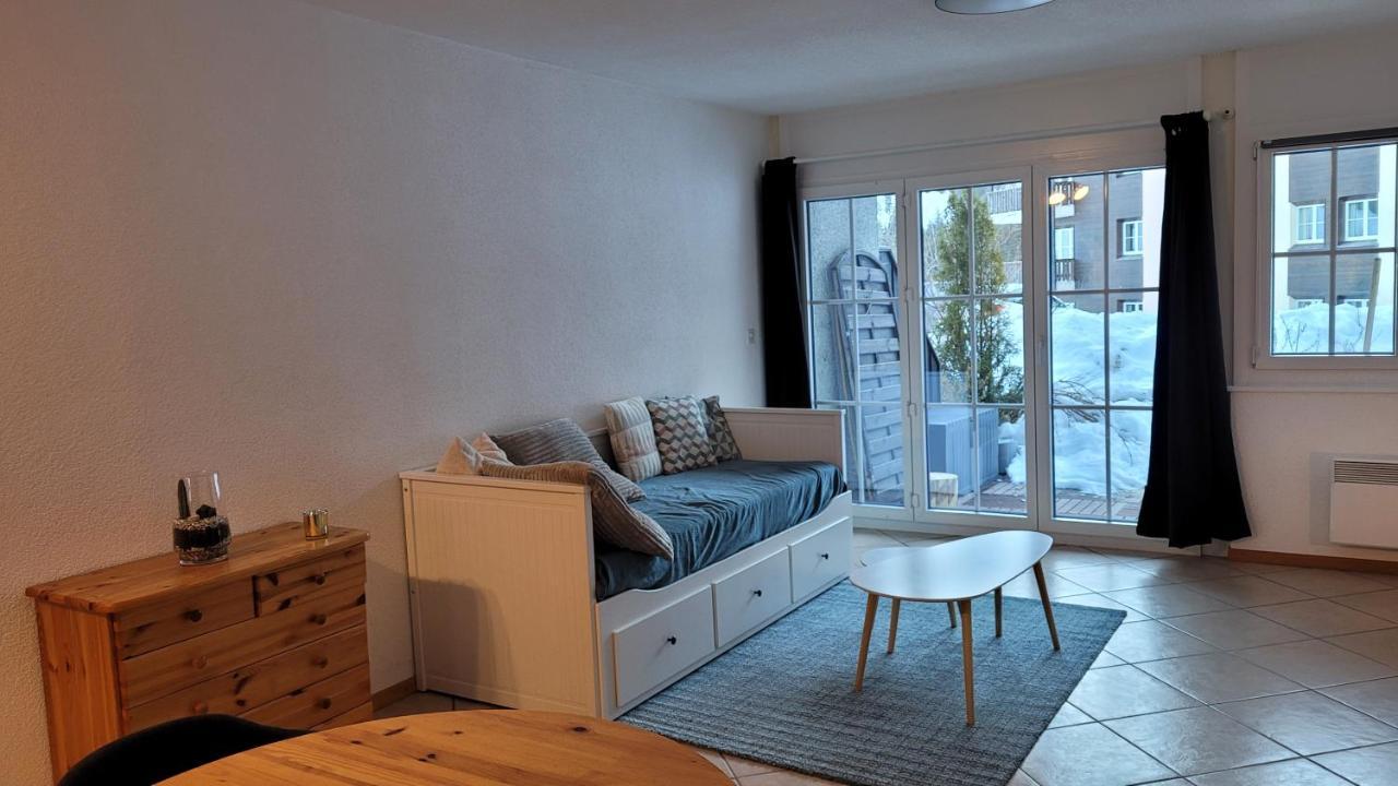 Appartement avec terrasse ensoleillée Gruyeres Esterno foto